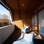 Urban Mit Balkon Bis Zu 5 Personen * Bremen