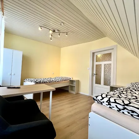 Urban Mit Balkon Bis Zu 5 Personen Bremen