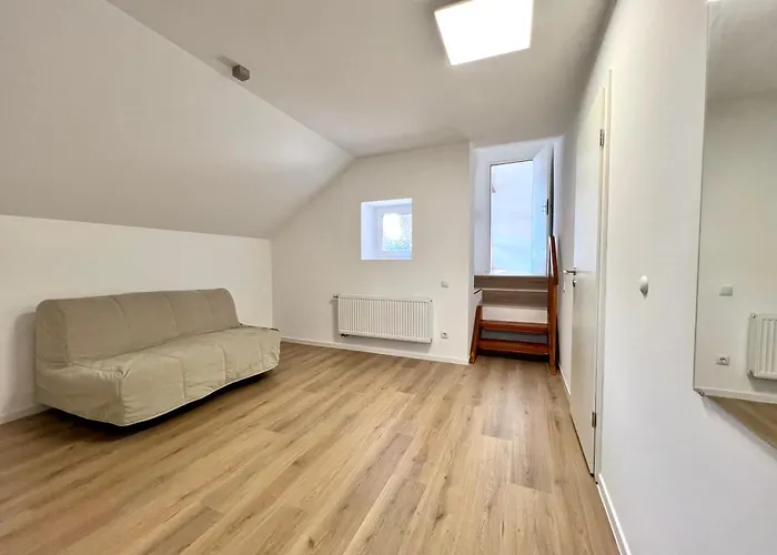 Apartment Urban Mit Balkon Bis Zu 5 Personen *