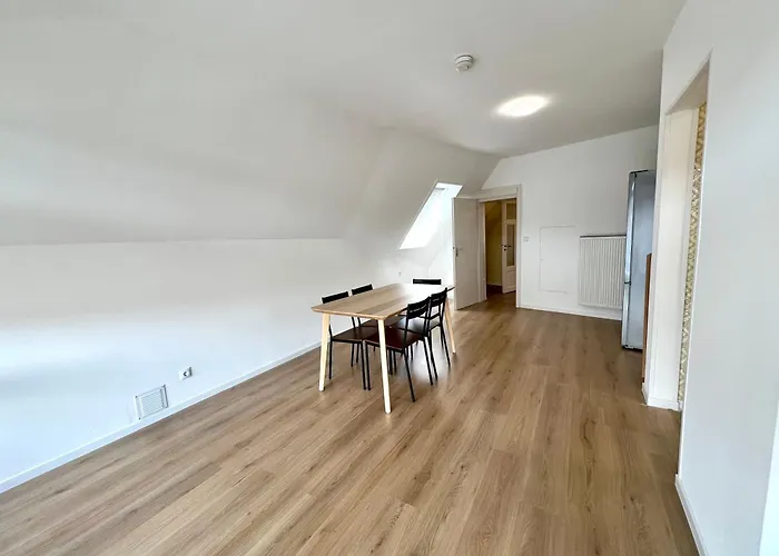 Urban Mit Balkon Bis Zu 5 Personen Apartment Bremen