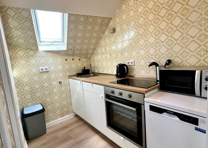 Urban Mit Balkon Bis Zu 5 Personen * Bremen