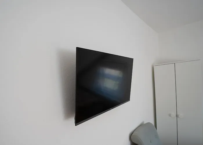 Apartment 3-zimmer-wohnung Für Bis Zu 5 Personen Mit Balkon In Flughafennähe Bremen