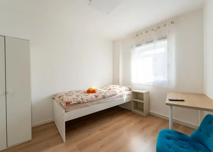 3-zimmer-wohnung Für Bis Zu 5 Personen Mit Balkon In Flughafennähe Apartment Bremen