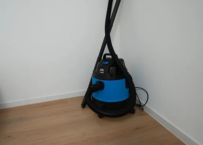 3-zimmer-wohnung Für Bis Zu 5 Personen Mit Balkon In Flughafennähe * Bremen